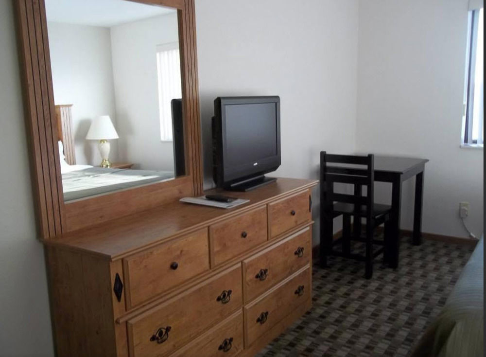 Burke Inn Motel & Suites Carroll Экстерьер фото